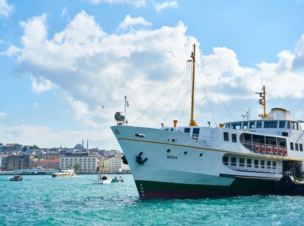 Marine-grade brass hardware and corrosion-resistant components for marine applications